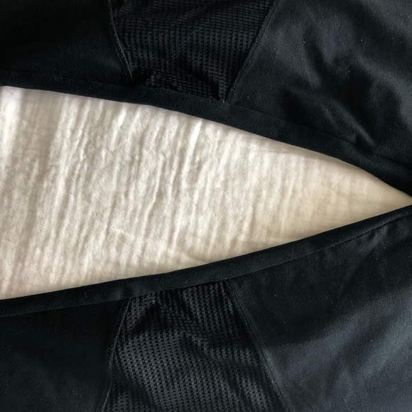 LA Sport leggings with mesh detail - Picture 2 of 8